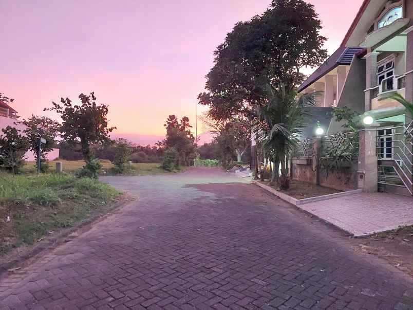 dijual tanah kavling lokasi perum araya golf malang