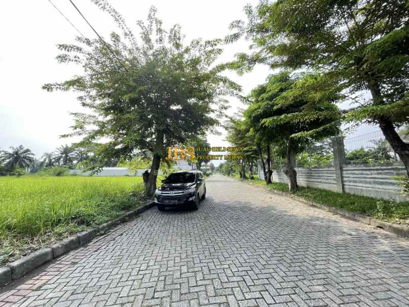 dijual tanah komplek graha metropolitan