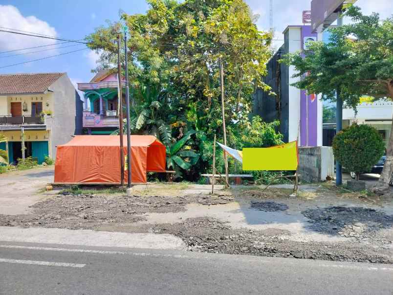 dijual tanah luas 1004 m2 di pinggir jalan raya bantul