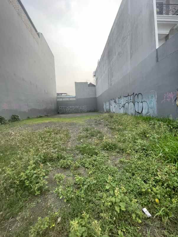 dijual tanah perumahan taman aries