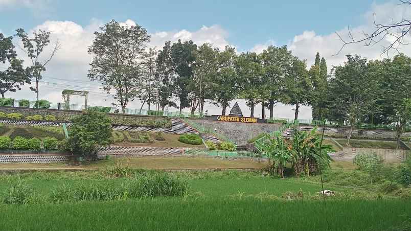 dijual tanah sanggrahan tlogoadi