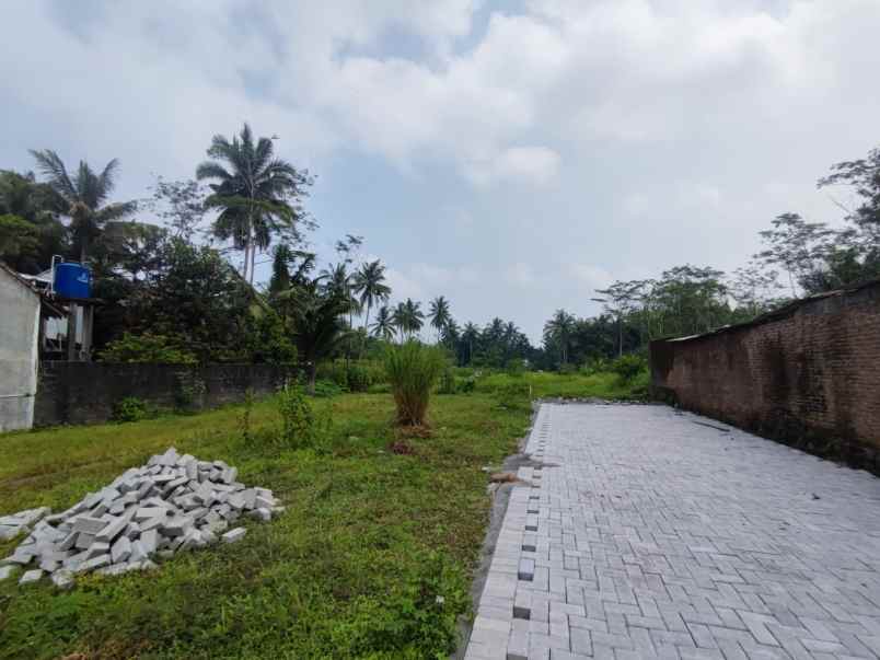 dijual tanah tempel