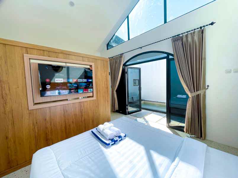 dijual unit villa oasis montana resort