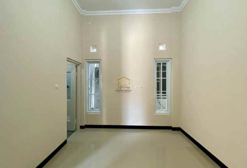 dijual villa baturetno banguntapan