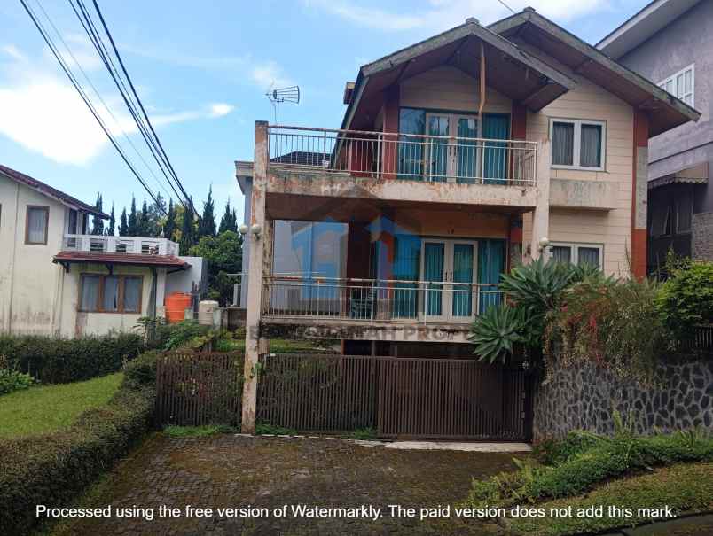 dijual villa cisarua parongpong lembang
