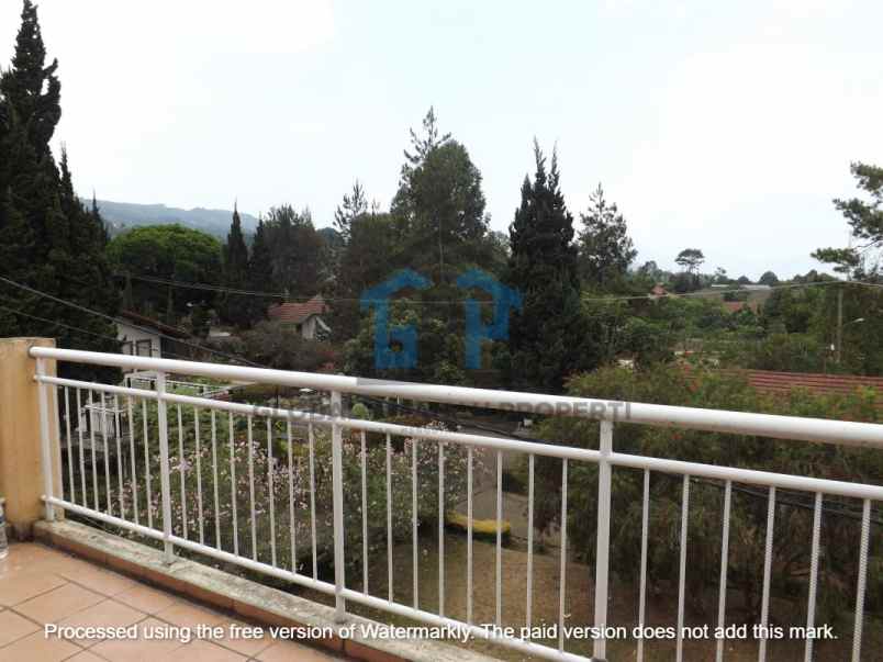 dijual villa cisarua parongpong lembang