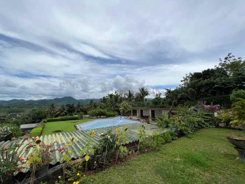 dijual villa full view gunung lautan di pelabuhan ratu