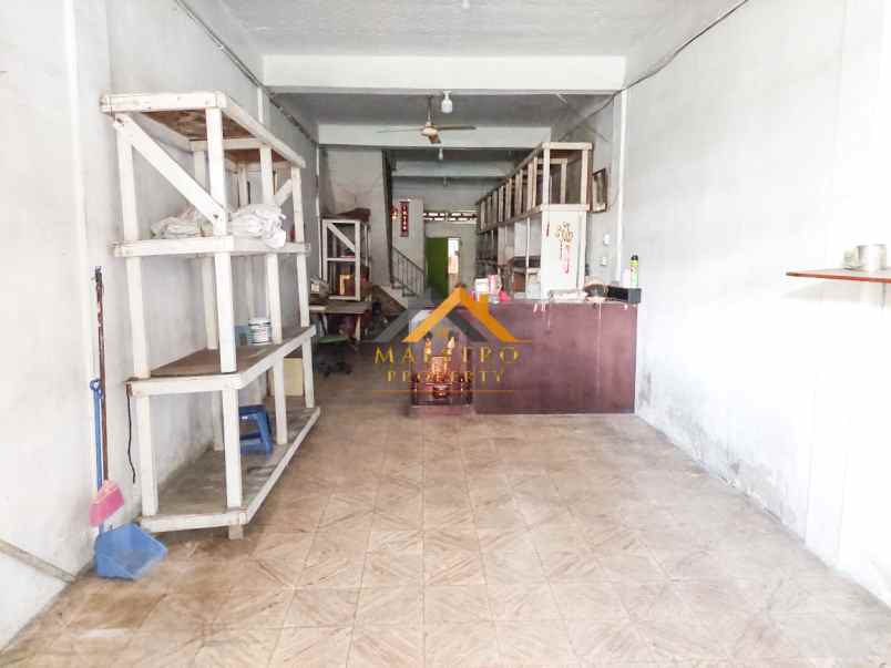 dijual villa jalan malaka simp jalan