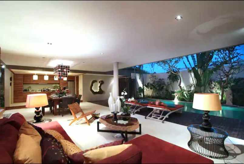 dijual villa jalan umalas kuta badung bali