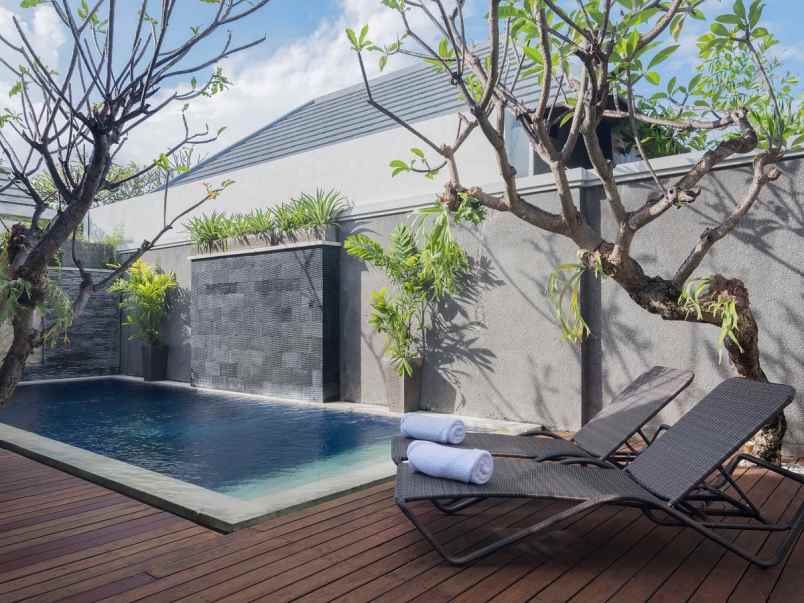 dijual villa jl yudistira seminyak kec