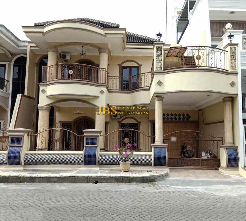 dijual villa komplek cemara asri jalan