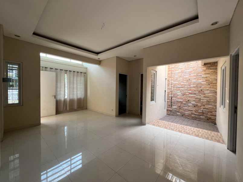 dijual villa pondok tjandra sapphire