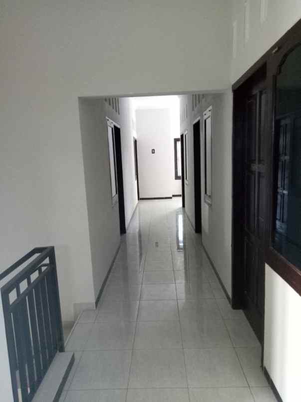 dikontrakan rumah 9 kamar 5 menit ke undip tembalang