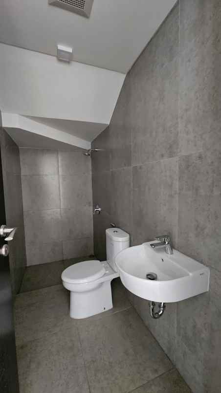 disewa rumah siaphuni di wisteria metland menteng