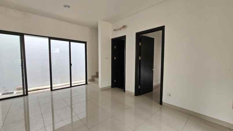 disewa rumah siaphuni di wisteria metland menteng