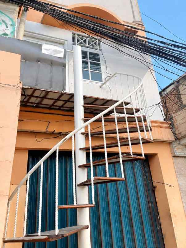 disewakan kost jl minangkabau no 2 kel