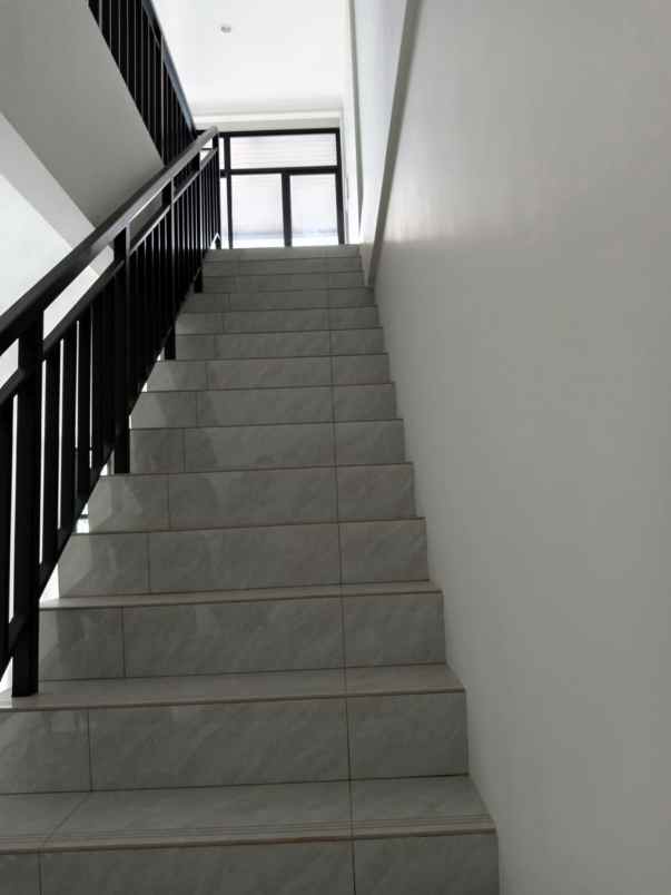 disewakan ruko gudang kantor ruko crystal commercial