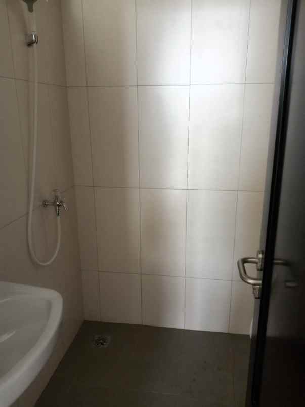 disewakan ruko gudang kantor ruko crystal commercial