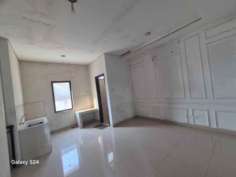 disewakan ruko gudang kantor the savoy jakarta garden city