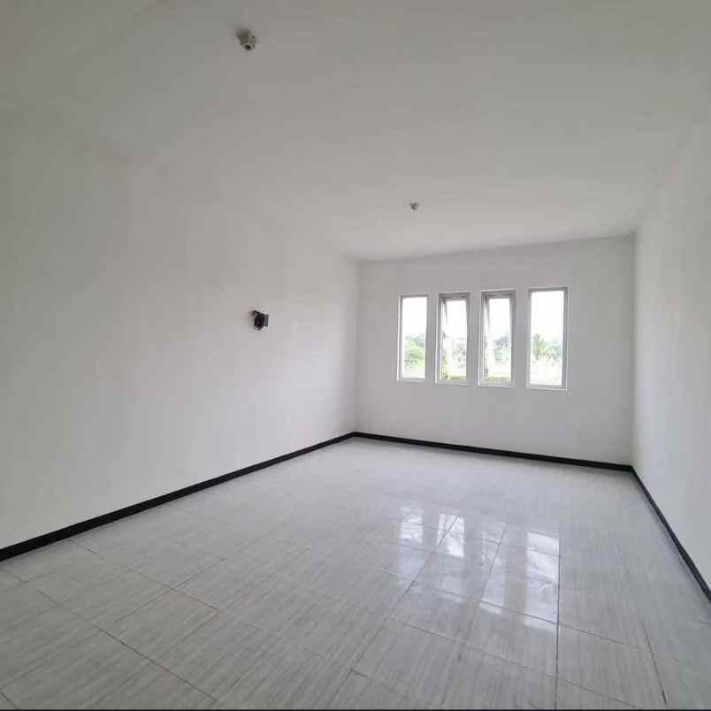 disewakan ruko king square area driyorejo