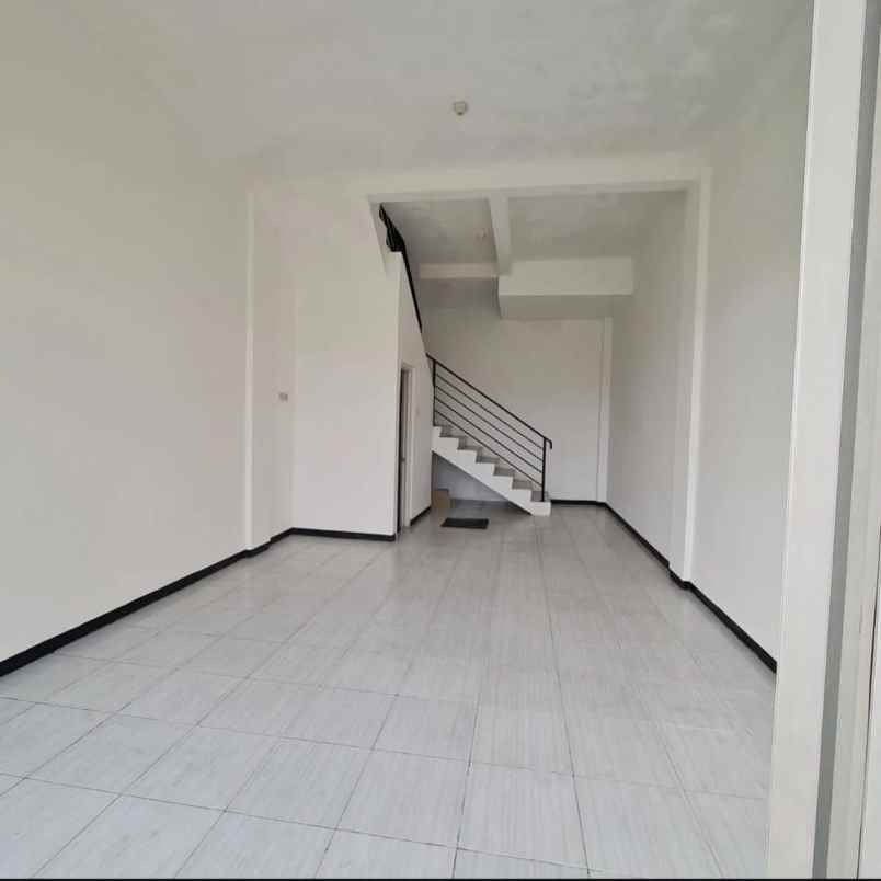 disewakan ruko king square area driyorejo