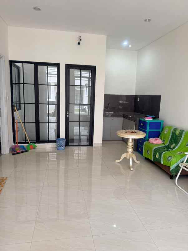 disewakan rumah cluster citrine lavon swan