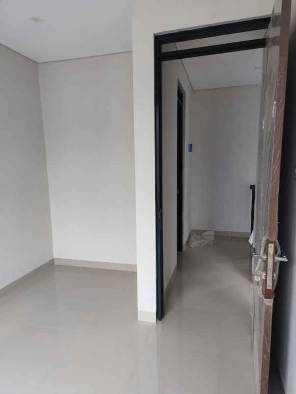 disewakan rumah grand sharon residence