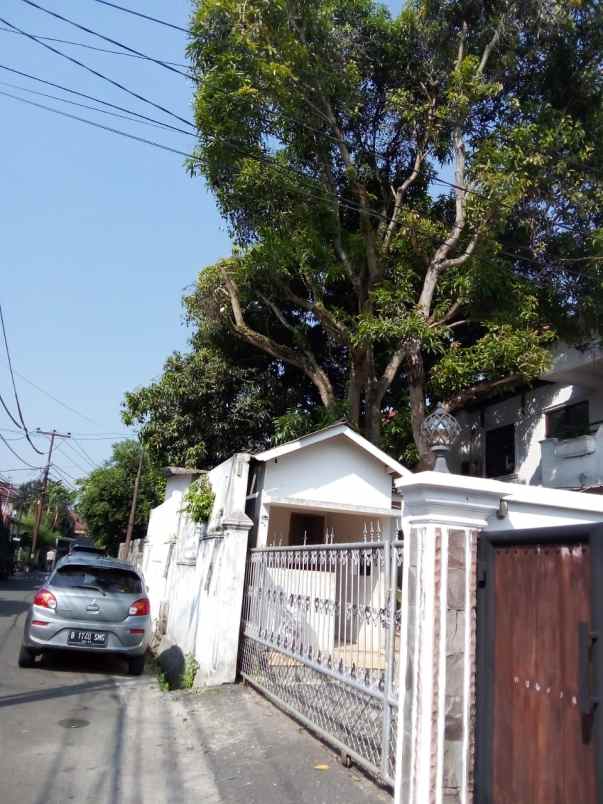 disewakan rumah jl melati no 59 ragunan