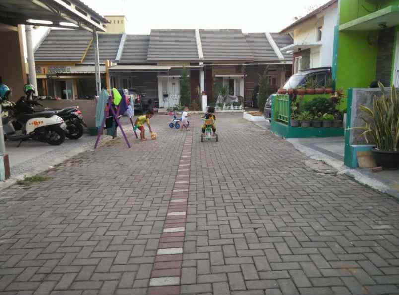 disewakan rumah jl terusan manisi