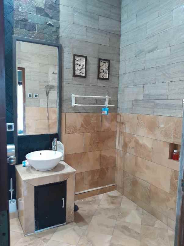 disewakan rumah jual sewa komplek griya