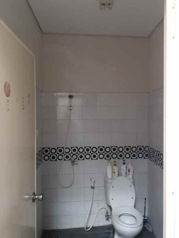 disewakan rumah kayu putih pulo gadung