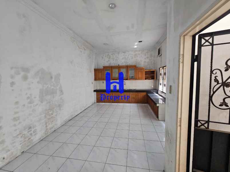 disewakan rumah komplek cemara hijau