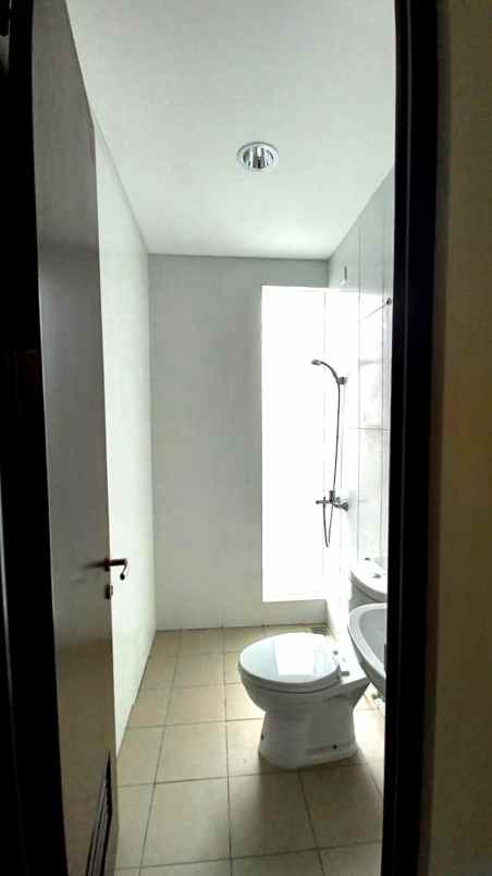 disewakan rumah la seine essence jgc