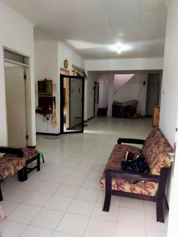 disewakan rumah nirwana eksekutif