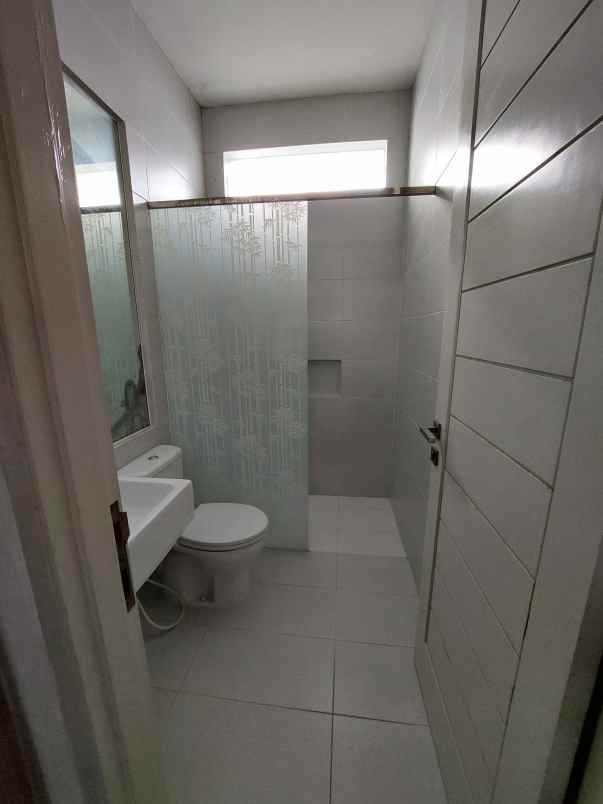 disewakan rumah pakuwon city