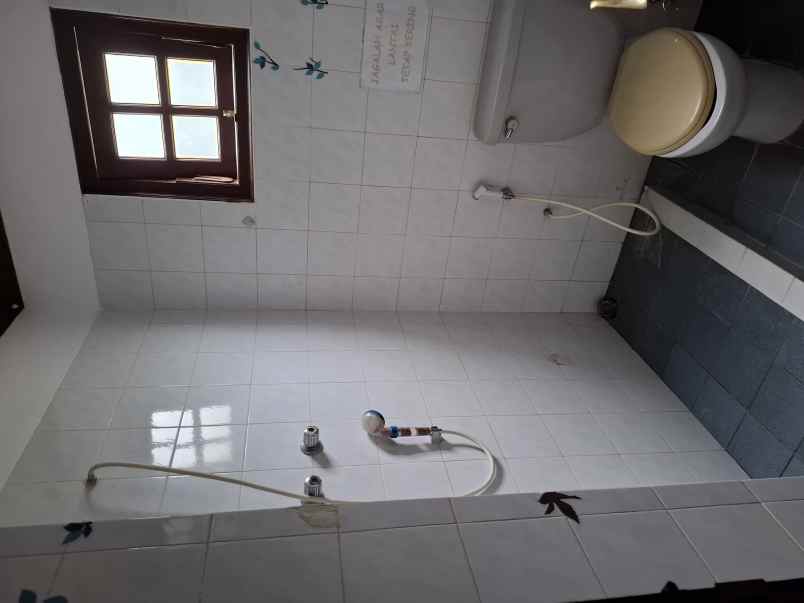 disewakan rumah perumahan merapi view