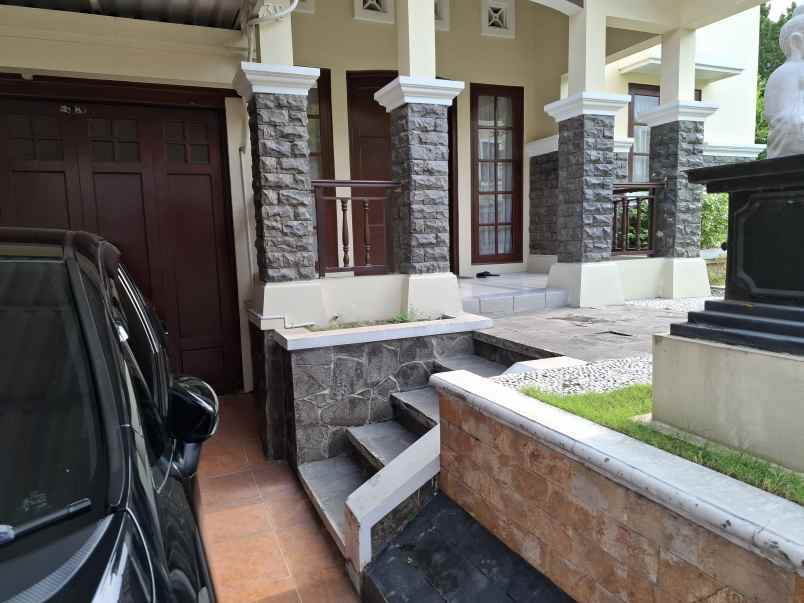 disewakan rumah perumahan merapi view