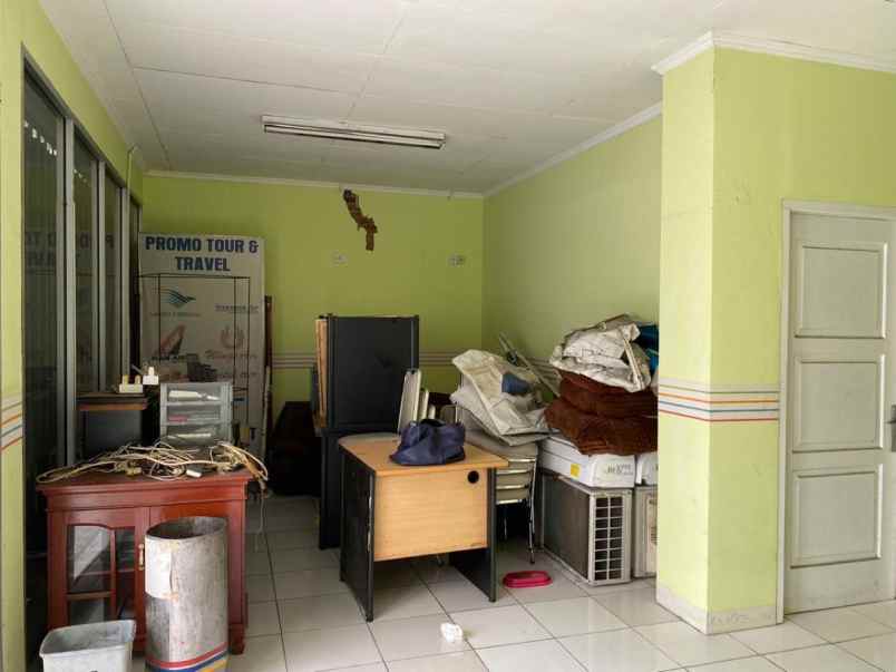 disewakan tempat di jln veteran raya jkt sel