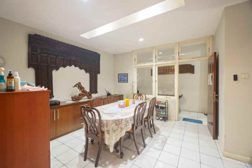 for rent beautiful furnished house at kemang