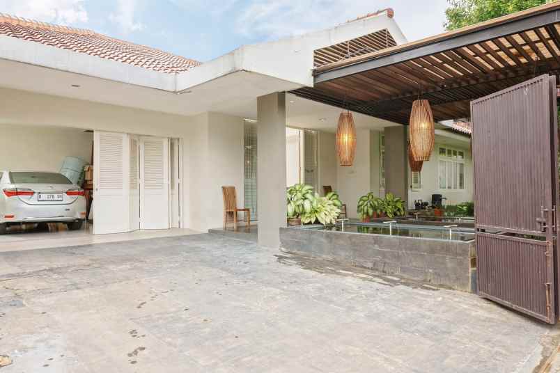 for rent beautiful furnished house at kemang