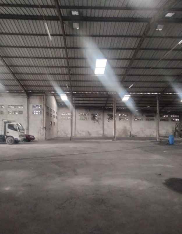 gudang strategis di semarang timur