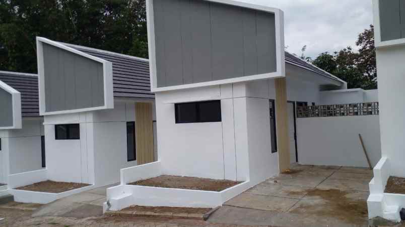 hunian modern lokasi di tawangargo karangploso