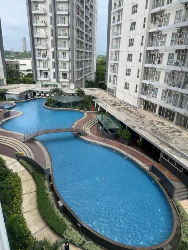 jual bu casa de parco apartment bsd