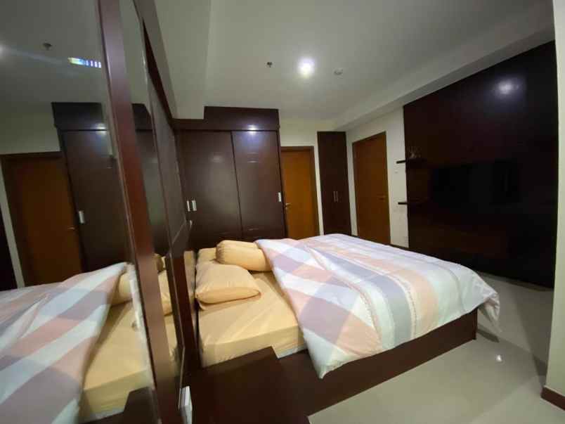 jual condominium furnished green bay pluit