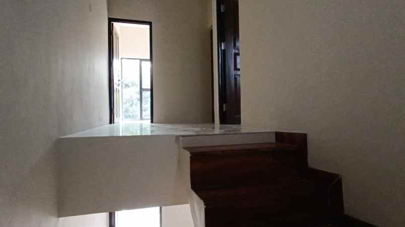 jual rumah 2 lantai daerah tangerang ciledug