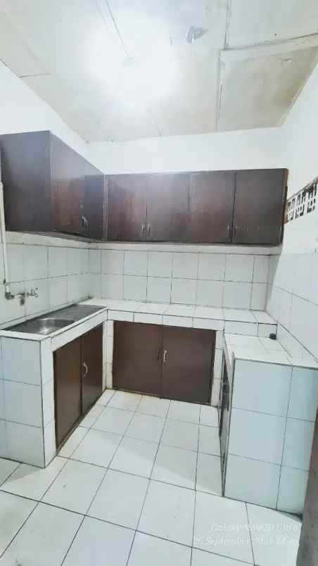 jual rumah dan toko pinggir jalan di gandaria selatan