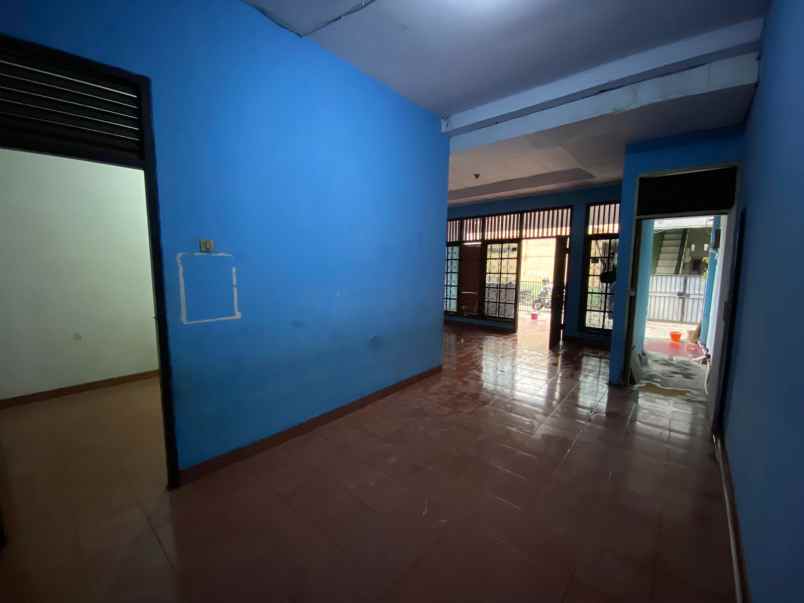 jual rumah lama 10 menit ke halim pk jaktim