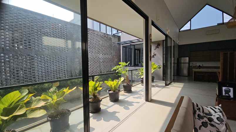 jual rumah mewah furnished sunrise garden jak bar