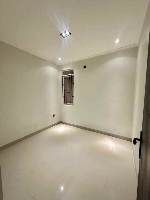 jual rumah siap huni di metland transyogi cileungsi