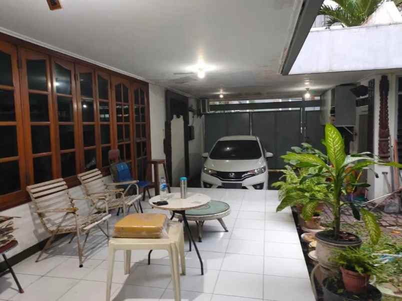 jual rumah tua strategis di panglima sudirman surabaya